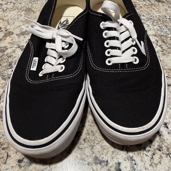 Unisex Black Vans - Picture 4 of 5